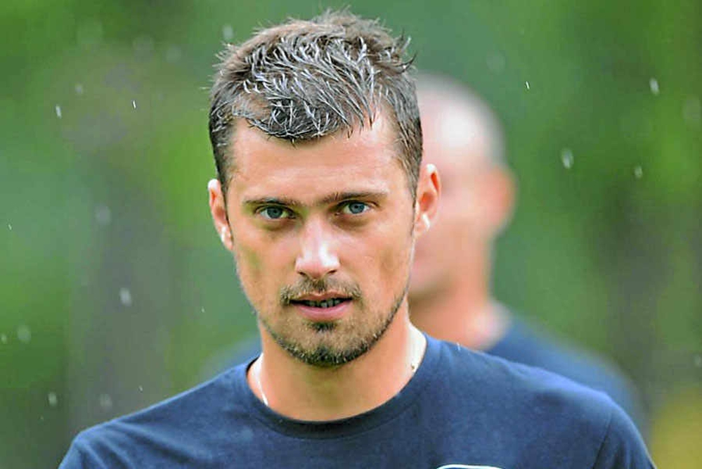 Gabriel Tamaș a început munca în folosul comunității, după ce a fost prins conducând cu 205 km/h