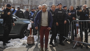 BREAKING | Călin Georgescu, oprit în trafic și ridicat de polițiști. A fost dus la Parchetul General!