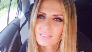 Andreea Banica, in ipostaze demne de filmele de groaza! Vedeta arata ingrozitor! Ce a putut sa faca de dragul frumusetii