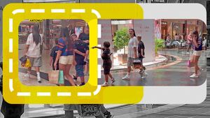 Imagini rare cu Antonia și cei trei copii! Nu i-a scăpat o clipă din ochi