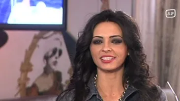 VIDEO Cosmina Pasarin, vacanta cu peripetii: Ne-am lovit cu barca de niste stanci si de o alta barca cu italieni