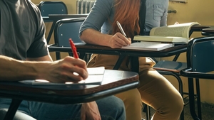 Haos la Evaluarea Națională. Platforma Ministerului Educației a cedat, oamenii au fost blocați în școli ore întregi