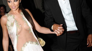 Ashley Cole se roaga de Cheryl sa se mute cu el in Spania!