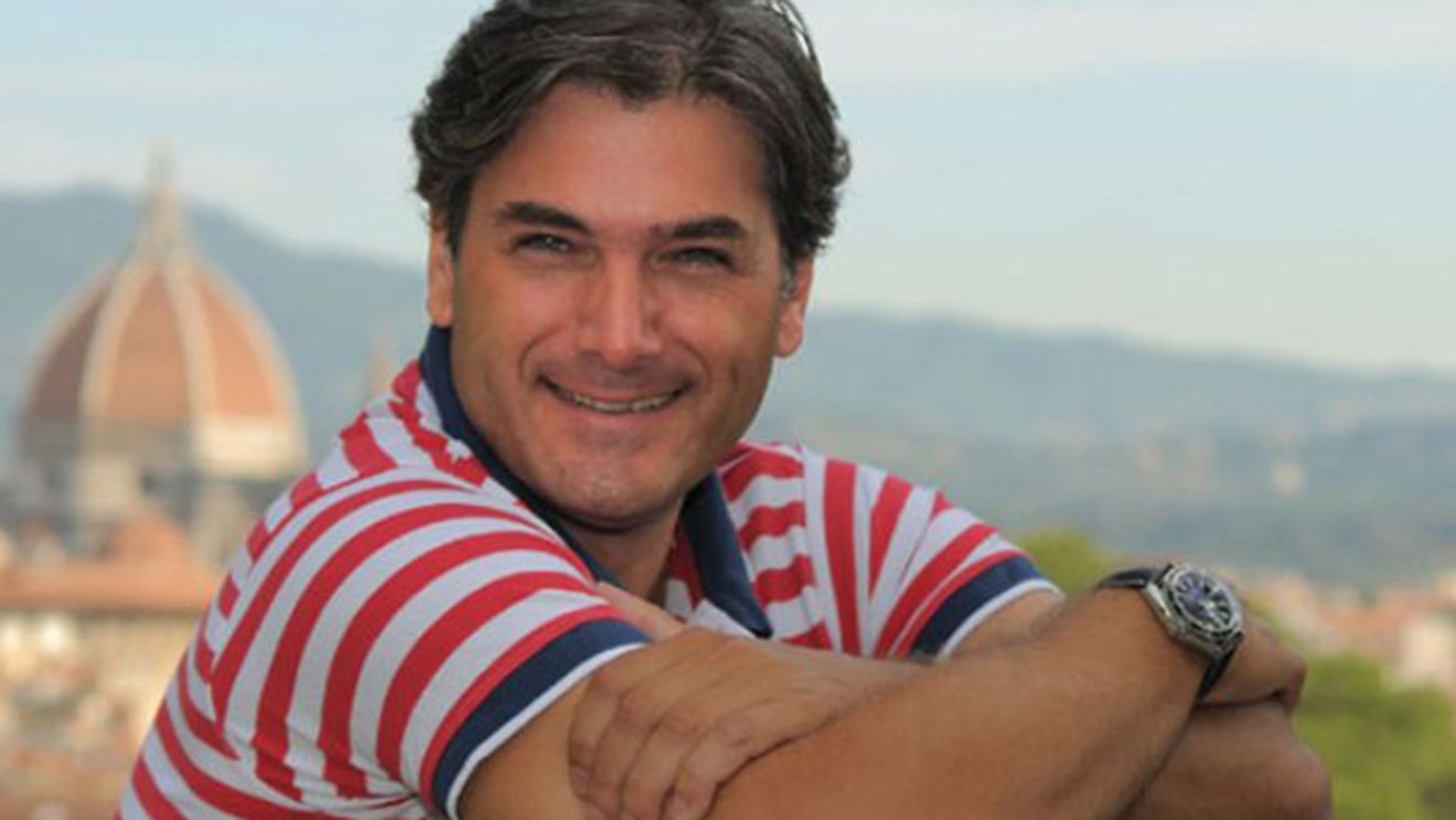 Cat de mare si frumos e baietelul lui Mircea Radu! Te topeste cu dragalasenia lui