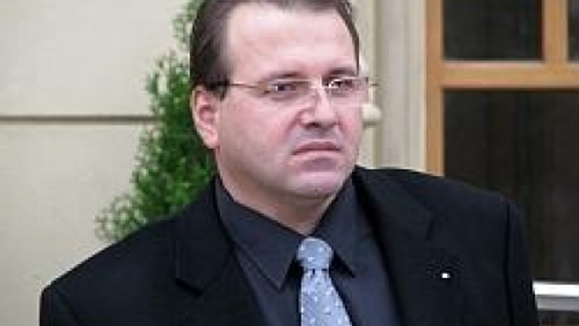 Sef la CFR si apropiat al lui Relu Fenechiu, retinut pentru santaj! Tcaciuc isi ameninta colegii prin telefon