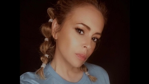 Alyssa Milano, implicată într-un accident de maşină. Unchiul ei a leșinat în timp ce era la volan!