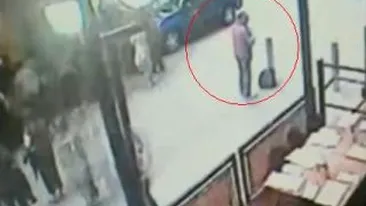 VIDEO VEZI AICI imagini surprinse de un turist cu presupusul autor al atentatului esuat de la New York!