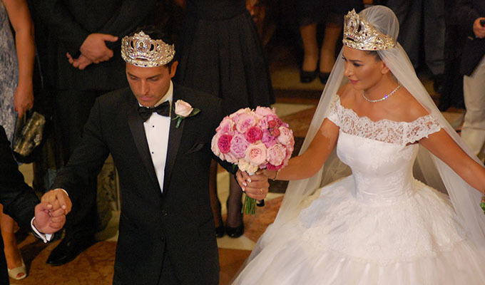Mezina lui Traian Băsescu şi-a lăsat copiii acasă şi a plecat în Maldive, iar CANCAN.ro a aflat detaliile! EBA, prima vacanţă după divorţ cu… un companion-fantomă!