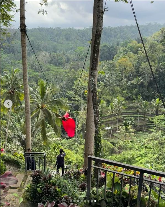Răzvan Simion şi Daliana Răducan au plecat în luna de miere. Imagini cu destinaţia ireală aleasă de cei doi însurăţei
