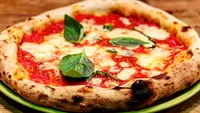 Cât costă o simplă pizza într-un restaurant din Ibiza. E mult mai scumpă ca în Mamaia