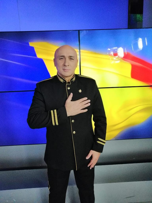 Marcel Pavel a fost și este mândru de ținutele sale de tip cazon / Sursă foto: Facebook