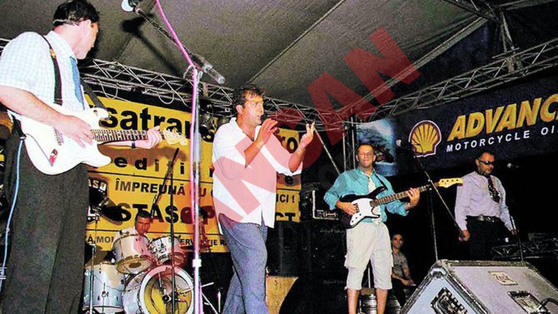 Se "impaca" de dragul fanilor!