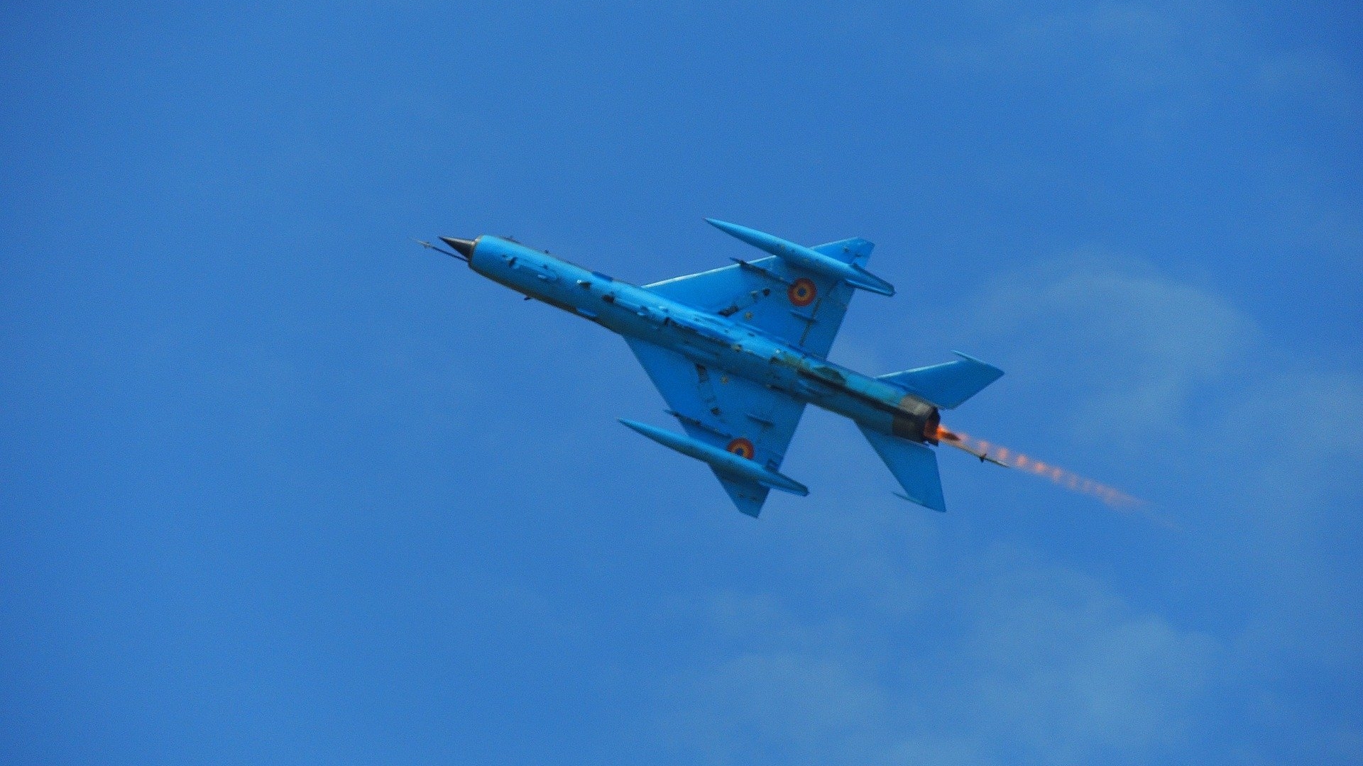 Breaking news! Tragedie aviatică! O aeronavă MiG 21 Lancer și un elicopter aflat în misiune de salvare s-au prabușit!