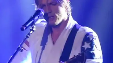 Nick Carter, indurerat si cu ochii in lacrimi! A clacat pe scena la doua zile dupa ce si-a pierdut sora!