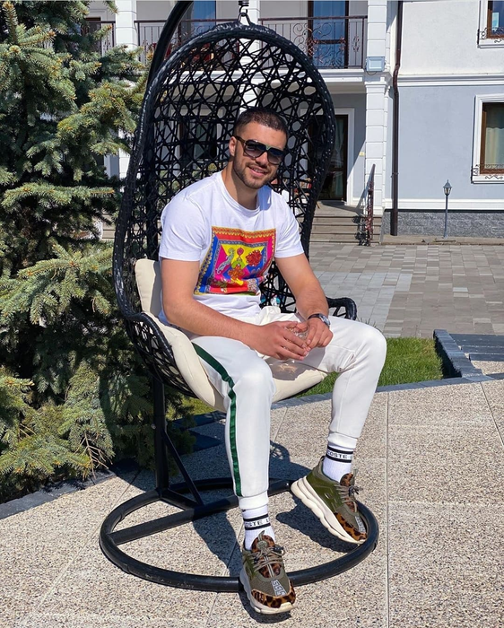 Gestul surprinzător al lui Culiță Sterp! Ce a făcut artistul când a văzut un copil ce vindea flori. „N-avem gagici să luăm flori…” Bogdan Mocanu a fost impresionat