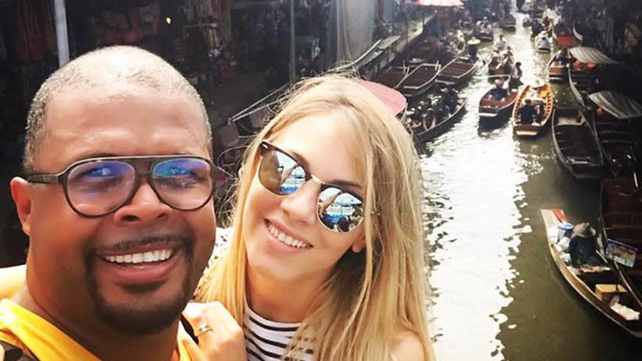 ANDREEA IBACKA s-a pozat alături de CABRAL în vacanţă! Cum arată blondina în costum de baie