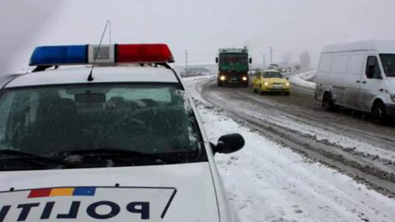 Ninge în România! Circulaţia se desfăşoară în condiţii de iarnă