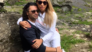 Cum a fost fotografiată RALUCA PASTRAMĂ, în plin scandal legat de videoclipul deocheat al soţului ei! Soţia lui PEPE a...