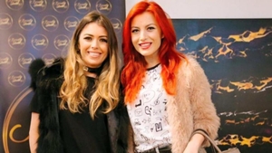 Elena Gheorghe și-a lăsat fanii mască: "Nu v-am spus, dar mai am un băiețel"
