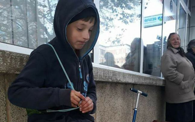 Cazul băieţelului nevoiaş din Mioveni a emoţionat o ţară întreagă!