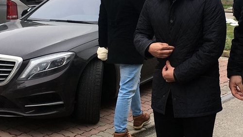 Laurențiu Reghecampf  a ajuns la capela unde este depus sicriul cu trupul neînsuflețit al Ionelei Prodan