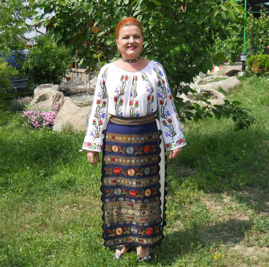 Maria Cârneci tânjește după atmosfera nunților de altădată: "Pot să nu iau niciun leu la cântare, dar, dacă văd voioșie, mai cânt" (Foto: Facebook
