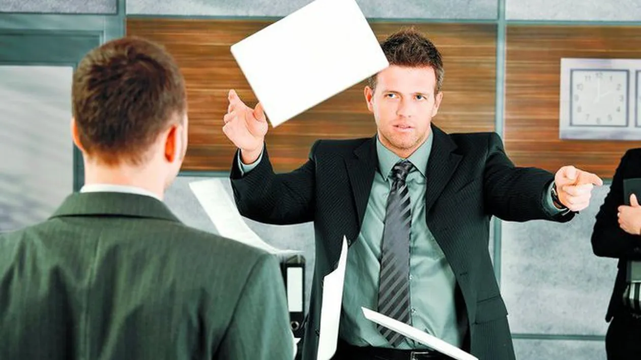 4 trucuri sa-ti pastrezi locul de munca