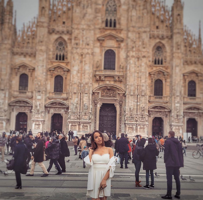 Barbie de România, în vacanță la Milano