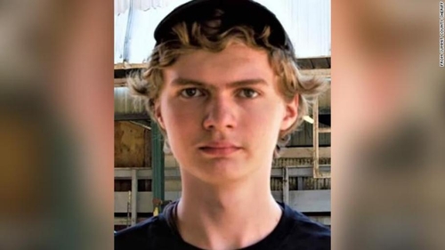 Un tânăr de 19 ani, dat dispărut în urmă cu 3 ani. Incredibil unde l-au găsit acum părinții care îl credeau mort