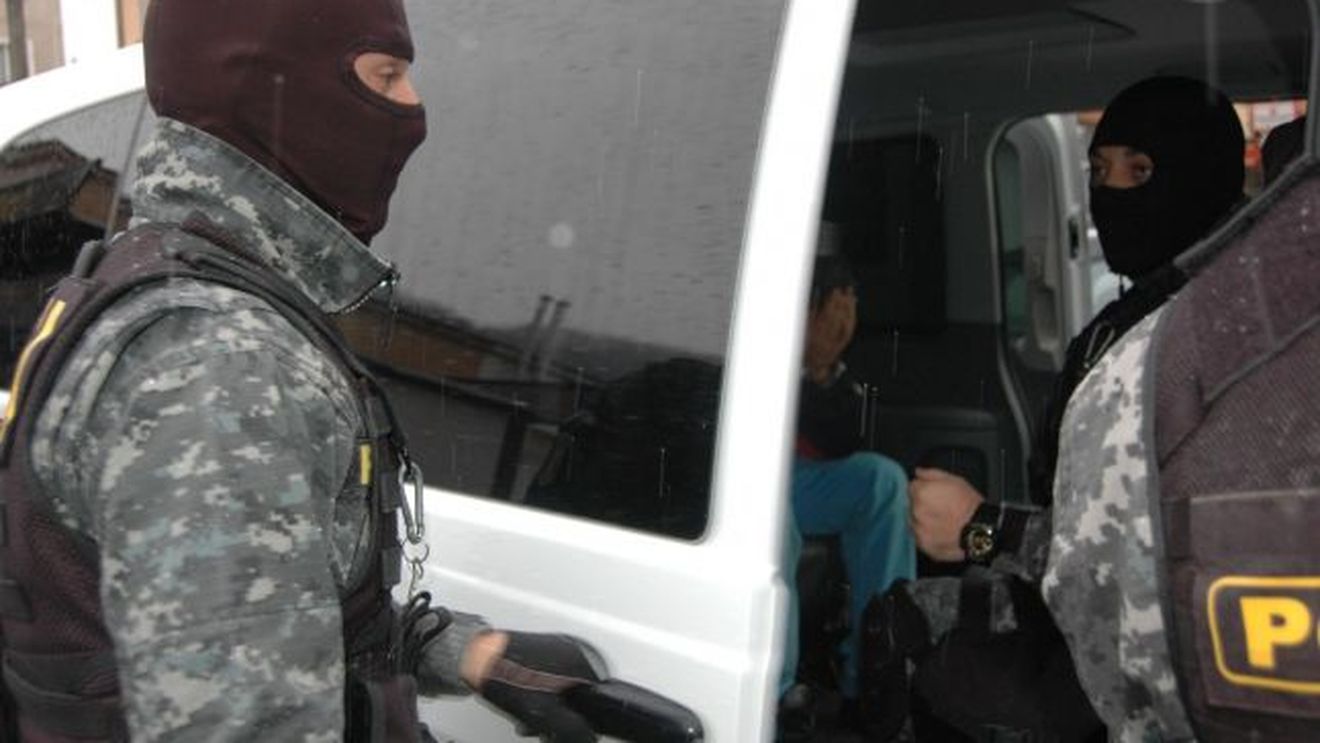 Caz uluitor în Slatina! Un şofer de la ambulanţă, acuzat de pedofilie