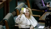 Diana Șoșoacă, scandal la poarta unui spital din Capitală! „Aveți obligația să mă lași să intru, sunt senator al României”