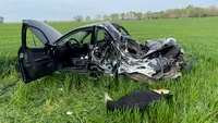 Accident mortal în Prahova! A intrat cu mașina într-un copac și s-a făcut praf. Șoferul a murit pe loc