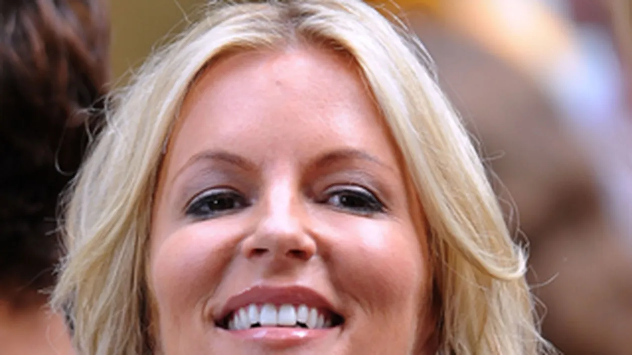 Printul Harry s-a iubit cu o femeie cu 13 ani mai varstnica