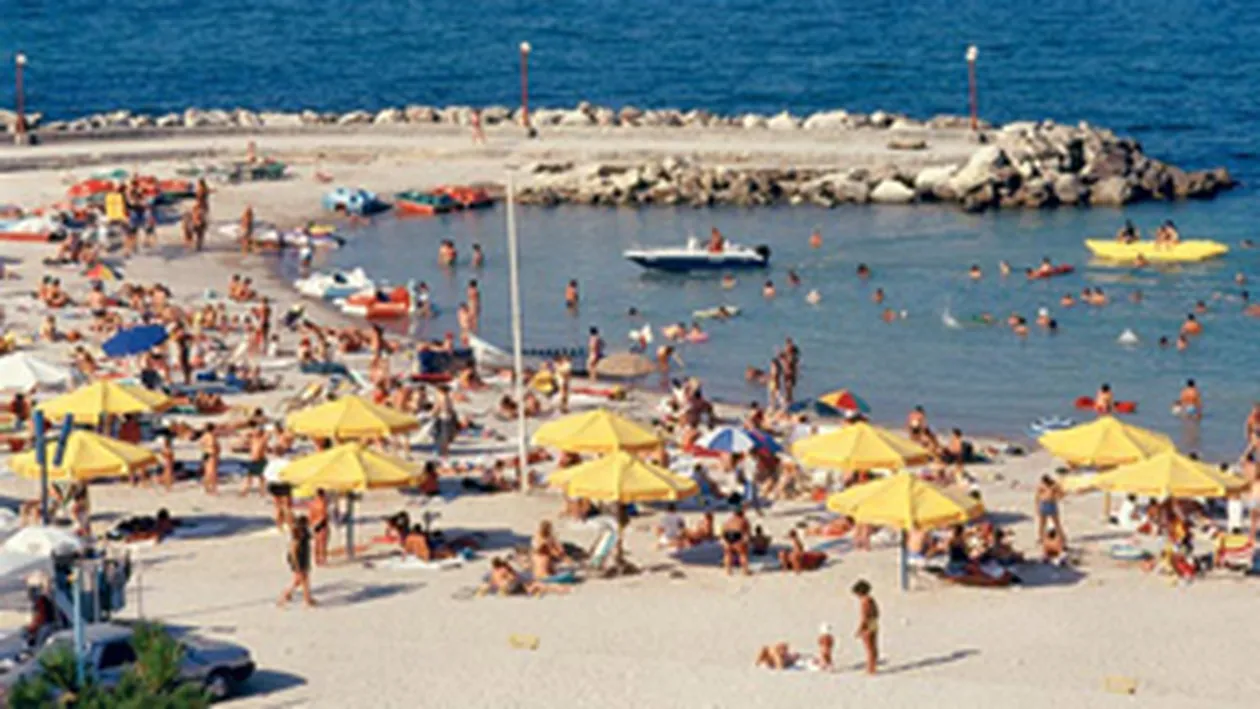 Peste doua milioane de turisti au vizitat anul acesta litoralul romanesc!