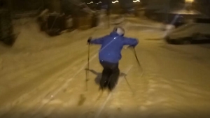 VIDEO SENZAȚIONAL. Pe străzile din Craiova se schiază, în timp ce tramvaiele deraiază