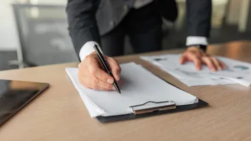 Preț procură notarială 2026. Cât plătești în funcție de tipul acesteia