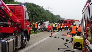 Accident mortal în Germania! O dubă s-a izbit de un TIR românesc