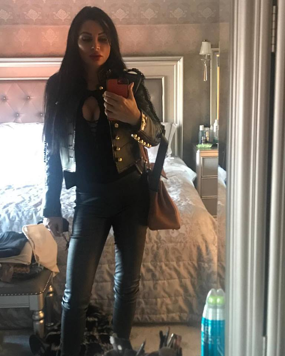 Brigitte Năstase, în culmea fericirii după ce a primit un buchet imens de trandafiri! Vedeta i-a şocat pe fani: “Nu sunt de la Ilie“