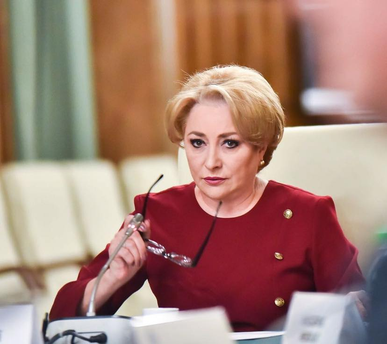 Soțul Vioricăi Dăncilă are un salariu mai mare decât șefa PSD. I-a dăruit un ceas de 20.000 de euro și dețin împreună 4 case