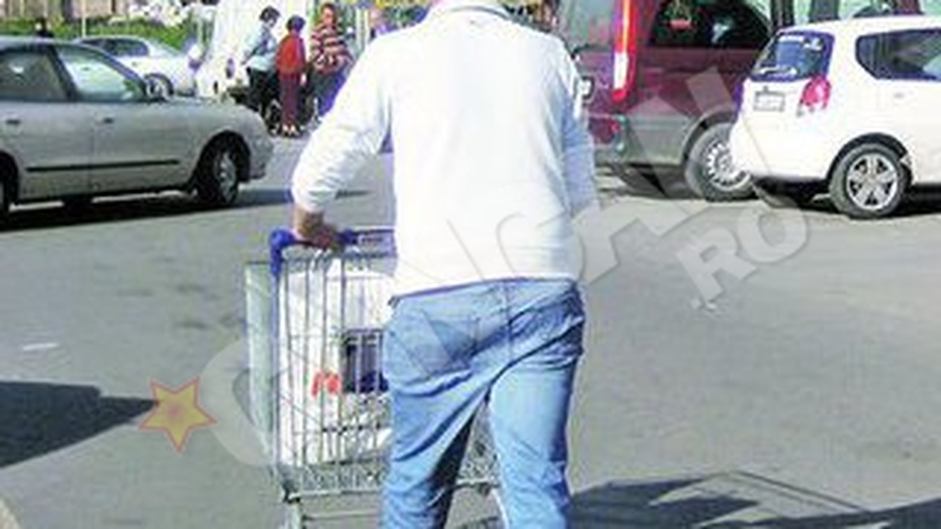 Patroni de localuri prinsi la furat carucioare