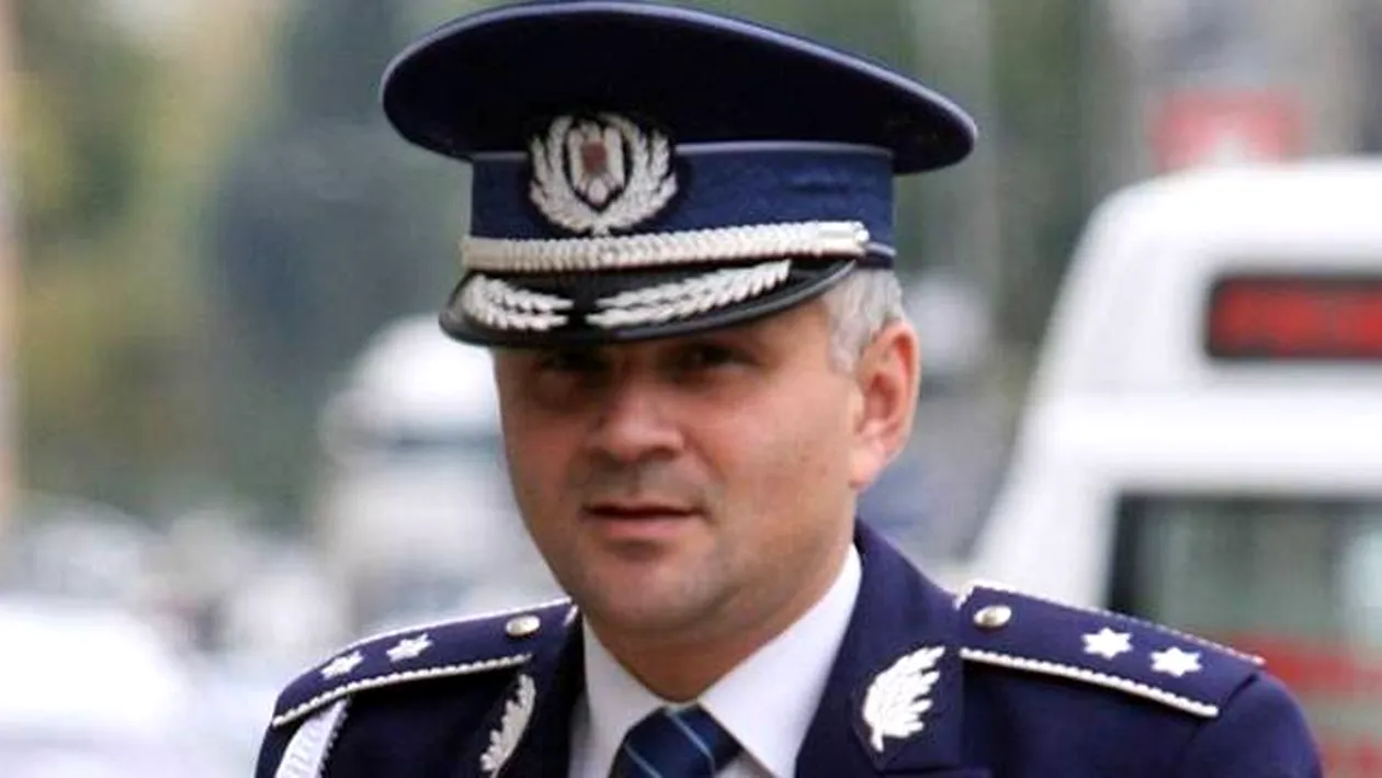 Va mai amintiti de comisarul Christian Ciocan, cel care a fost ani buni imaginea Politiei Romane? Vezi ce face acum politistul!
