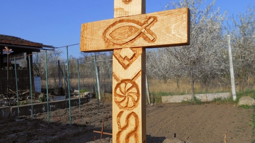 Cum arată ”Peştele lui Iisus” şi cum a ajuns pe maşinile şoferilor de la noi!
