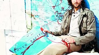 A traversat Pacificul intr-un catamaran din sticle de plastic