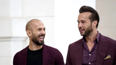 Frații Tate, cu bagajele pentru fugă? Procurorii cer să rămână după gratii