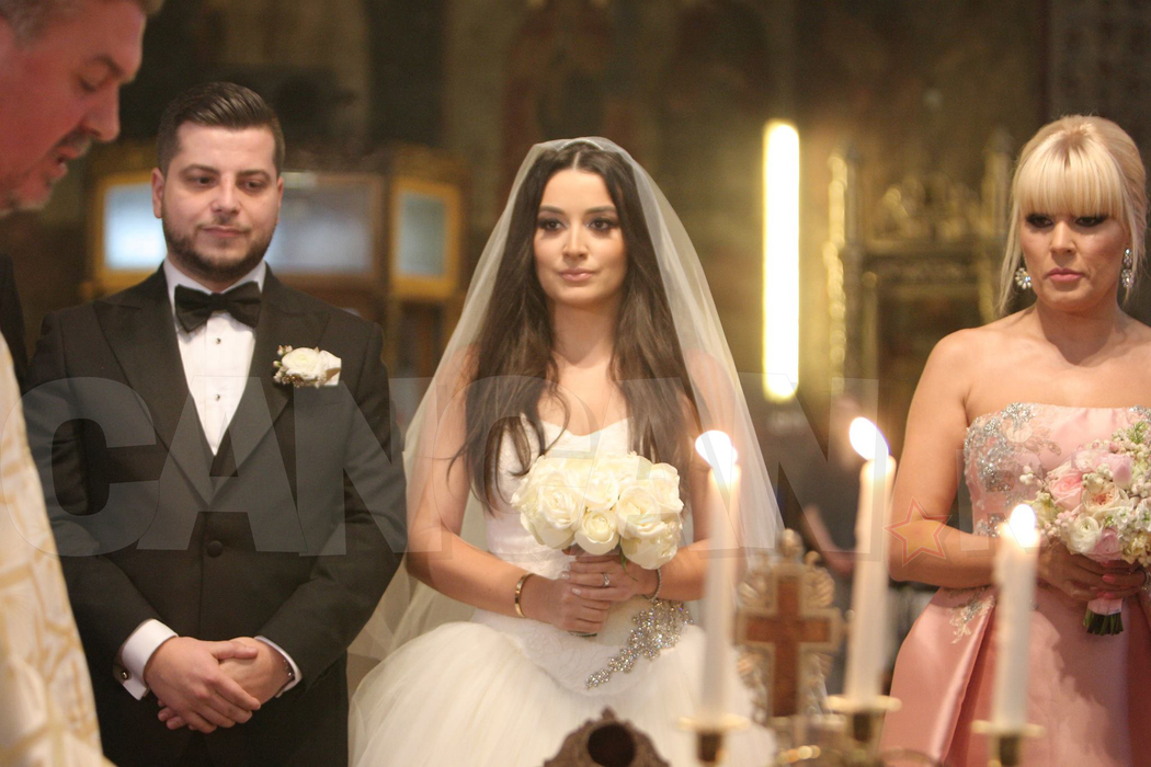 EXCLUSIV Udrea şi iubitul, cuplu oficial! Au trecut săruturile ascunse şi şi-au dat frâu liber sentimentelor