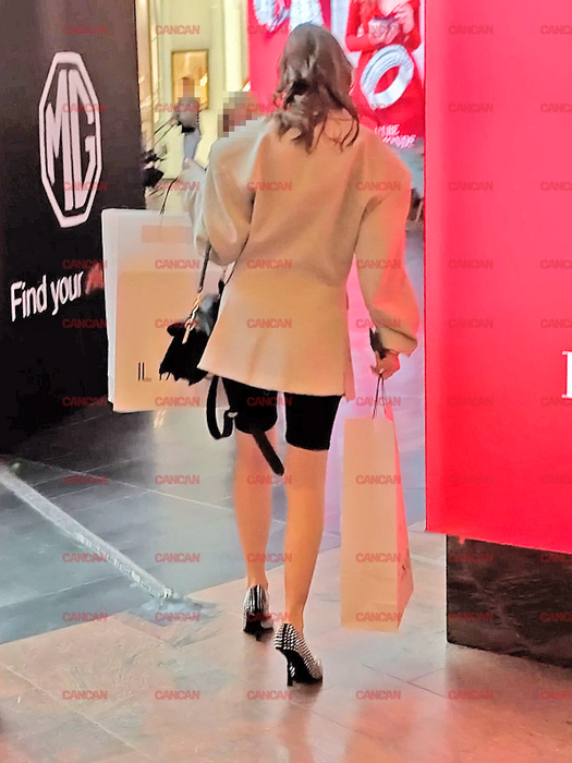 Emma de la Zu a confundat mall-ul cu podiumul