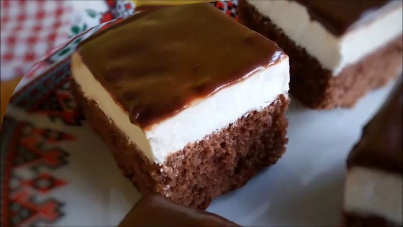 Desertul Creme-Ole. Prăjitura are atât de multă cremă încât o să ceri și a doua porție garantat!