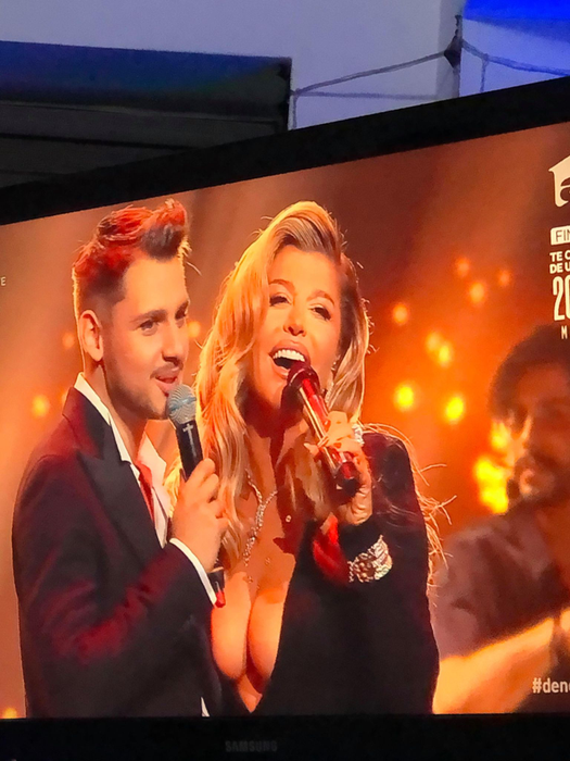 Loredana Groza și nepotul lui Florin Salam, în tandrețuri pe scena X Factor. S-au comportat ca doi îndrăgostiți