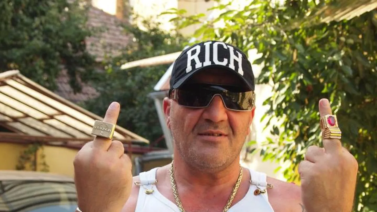 Fabuloasa viata a lui Nelson Mondialu! A facut scandal de mic! Vezi cum a scapat de la casa de copii si de ce s-a apucat de furat