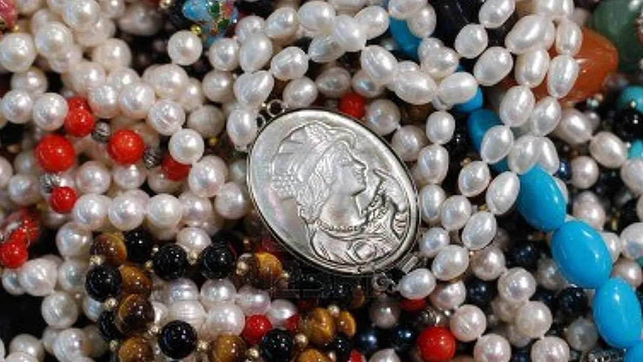 Ar putea fi jaful anului! Bijuterii de 40 de milioane de euro, furate dintr-un hotel din Cannes